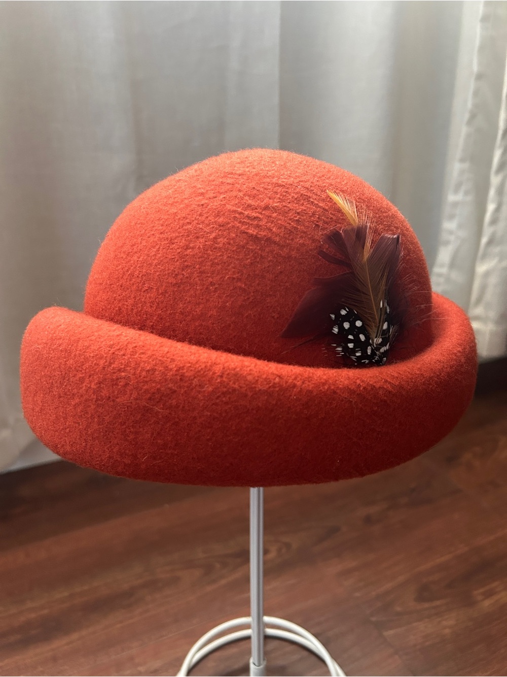 100% Wool Vintage-inspired Cloche Hat for Women